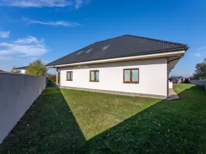 Prodej rodinného domu, Jesenice, Papoušková, 695 m2