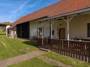 Prodej zemědělské usedlosti, Postupice - Čelivo, 451 m2