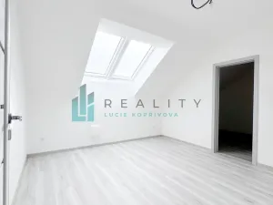 Prodej bytu 3+kk, Strážnice, Grůska, 92 m2
