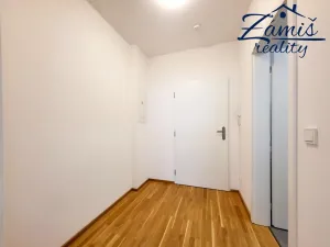 Pronájem bytu 1+kk, Kladno, Lesík, 33 m2