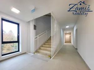 Pronájem bytu 1+kk, Kladno, Lesík, 33 m2