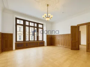 Pronájem kanceláře, Praha, Spálená, 538 m2