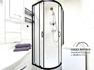 Pronájem bytu 2+kk, Praha - Černý Most, Kpt. Stránského, 43 m2
