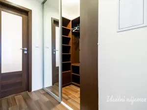 Pronájem bytu 2+kk, Praha - Krč, Sládkovičova, 47 m2