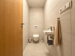 Pronájem bytu 3+kk, Praha - Karlín, U Mlýnského kanálu, 78 m2