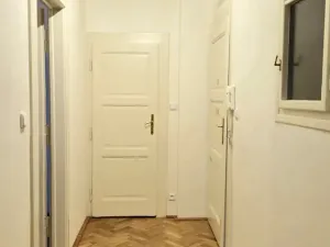Pronájem bytu 2+1, Praha - Smíchov, Grafická, 57 m2