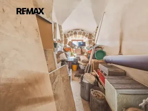 Prodej výrobních prostor, Holany, 241 m2