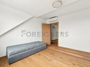 Pronájem rodinného domu, Dubany, 160 m2