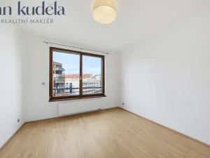 Pronájem bytu 3+kk, Praha - Holešovice, V háji, 74 m2