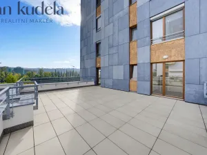 Pronájem bytu 3+kk, Praha - Holešovice, V háji, 74 m2