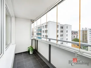 Pronájem bytu 2+1, Praha - Radotín, náměstí Osvoboditelů, 70 m2