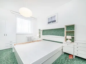 Pronájem bytu 2+1, Praha - Radotín, náměstí Osvoboditelů, 70 m2