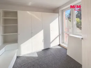 Pronájem bytu 3+1, Pardubice - Bílé Předměstí, Na Drážce, 67 m2