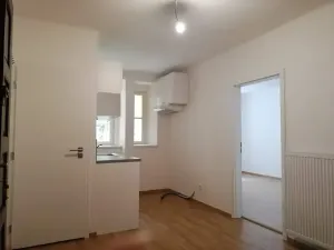 Pronájem kanceláře, Praha - Žižkov, Roháčova, 67 m2