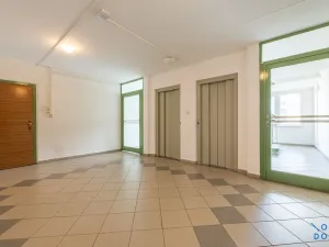 Pronájem bytu 2+kk, Praha - Kamýk, Smotlachova, 47 m2