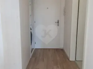 Pronájem bytu 2+kk, Praha - Libeň, Novovysočanská, 53 m2