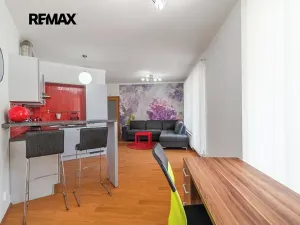 Pronájem bytu 2+kk, Praha - Zličín, Sazovická, 48 m2