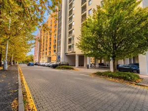 Prodej bytu 1+kk, Praha - Troja, Hnězdenská, 33 m2