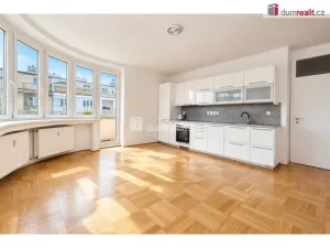Prodej bytu 3+kk, Praha - Podolí, Dvorecké náměstí, 71 m2