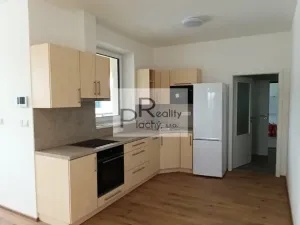 Prodej bytu 2+kk, Hevlín, 67 m2