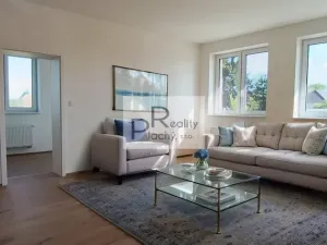 Prodej bytu 2+kk, Hevlín, 67 m2