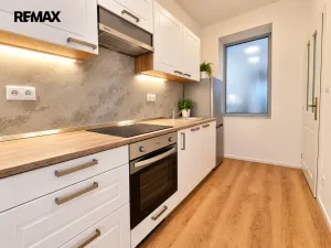 Pronájem bytu 1+1, Praha - Břevnov, Radimova, 28 m2
