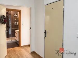 Pronájem bytu 1+kk, Praha - Střížkov, Rumburská, 27 m2