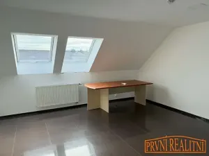 Pronájem kanceláře, Uherský Brod, Kučerovo nám., 30 m2