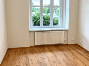 Pronájem bytu 2+kk, Praha - Vysočany, U vysočanského pivovaru, 40 m2