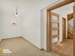 Prodej rodinného domu, Černá Hora, Na Vyhlídce, 182 m2