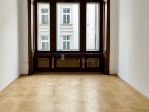 Pronájem kanceláře, Praha, Spálená, 361 m2