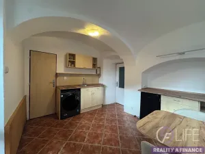 Pronájem bytu 1+1, Vrchlabí, Nám. Míru, 30 m2