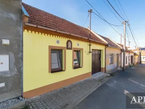 Prodej rodinného domu, Kunovice, Svahová, 66 m2