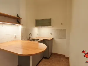 Pronájem kanceláře, Praha - Vysočany, Mlékárenská, 48 m2