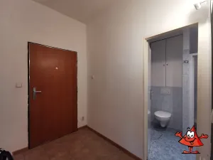 Pronájem kanceláře, Praha - Vysočany, Mlékárenská, 48 m2