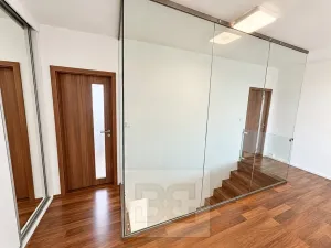 Pronájem bytu 4+kk, Praha - Krč, V Štíhlách, 88 m2