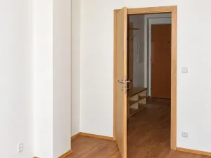 Prodej bytu 2+kk, Pardubice - Polabiny, Bělehradská, 67 m2
