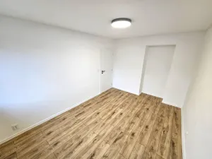 Prodej bytu 3+1, Teplice - Prosetice, Rohová, 75 m2