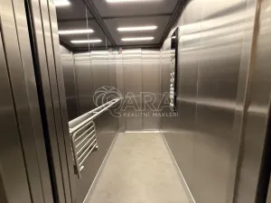 Pronájem bytu 1+kk, Praha - Karlín, Křižíkova, 33 m2