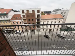 Pronájem bytu 1+kk, Praha - Karlín, Křižíkova, 33 m2