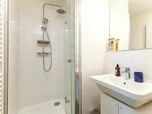 Pronájem bytu 1+kk, Praha - Vinohrady, Perucká, 25 m2