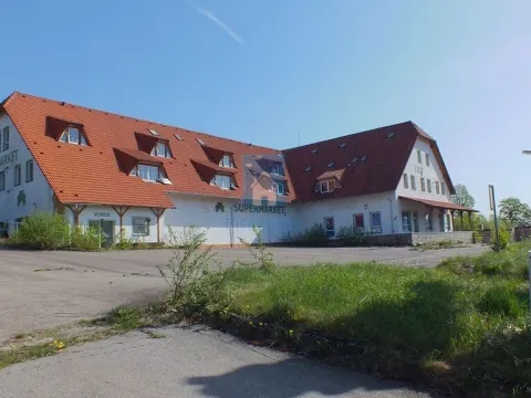 Prodej komerční nemovitosti, Strážný - Řasnice, 39598 m2