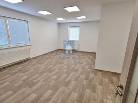 Pronájem kanceláře, Nýřany, Hřbitovní, 30 m2