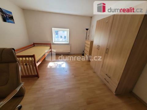 Pronájem bytu 1+kk, Praha - Hostavice, Pilská, 17 m2