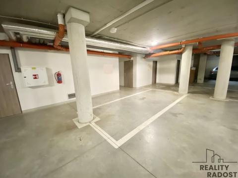 Pronájem garážového stání, Olomouc, Jarmily Glazarové, 12 m2