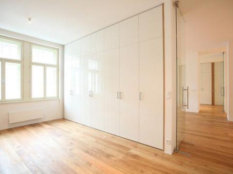 Pronájem bytu 3+kk, Praha - Vinohrady, Laubova, 109 m2