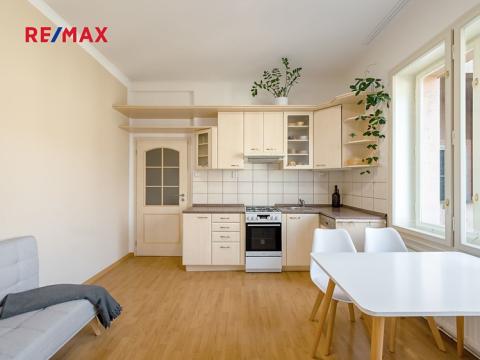 Prodej bytu 2+kk, Praha - Malá Strana, Újezd, 47 m2