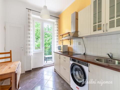 Pronájem bytu 1+1, Praha - Vršovice, Jakutská, 35 m2