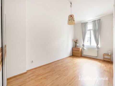 Pronájem bytu 3+kk, Praha - Žižkov, Roháčova, 76 m2