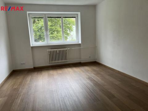 Prodej bytu 2+1, Karlovy Vary, Šumavská, 54 m2